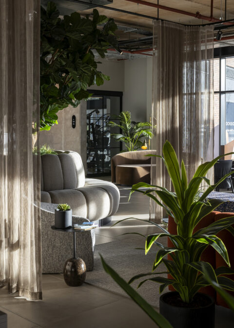 dockside_lounge_detail_b